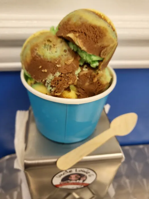 Uncle Louie G watchogue road Picture 6