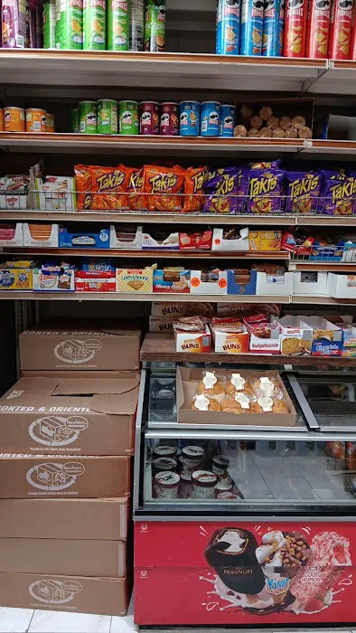 Michael's Deli Picture 9