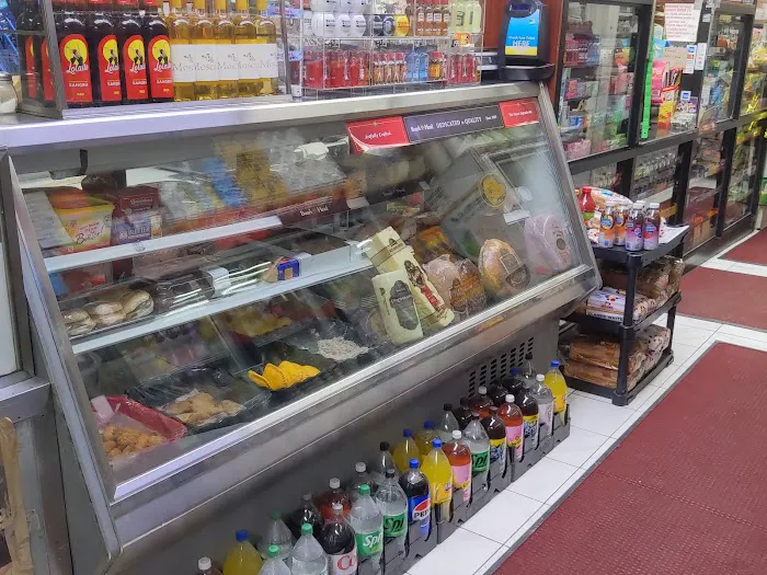 Michael's Deli Picture 7