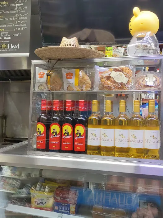 Michael's Deli Picture 4