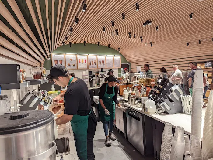 Starbucks Picture 9