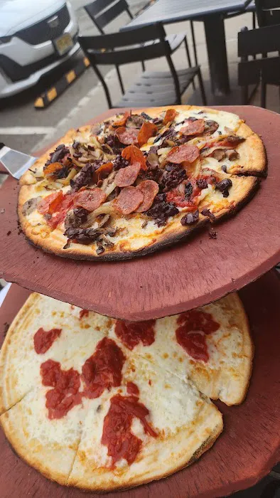 Anthony's Coal Fired Pizza & Wings Picture 4