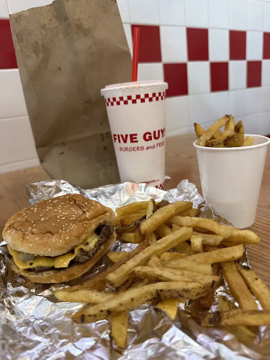 Five Guys Picture 9