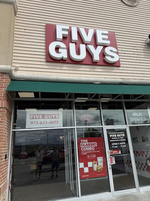 Five Guys Picture 4