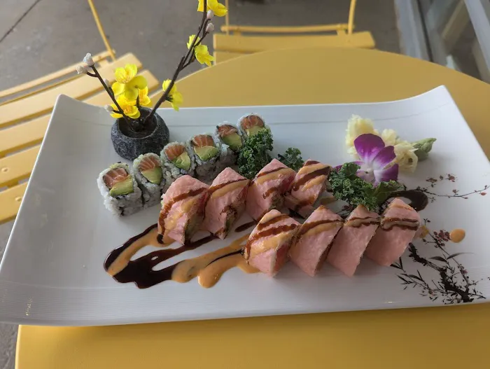 POKESTOP SUSHI & HIBACHI Picture 7