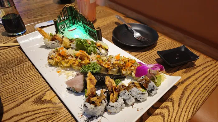 POKESTOP SUSHI & HIBACHI Picture 3