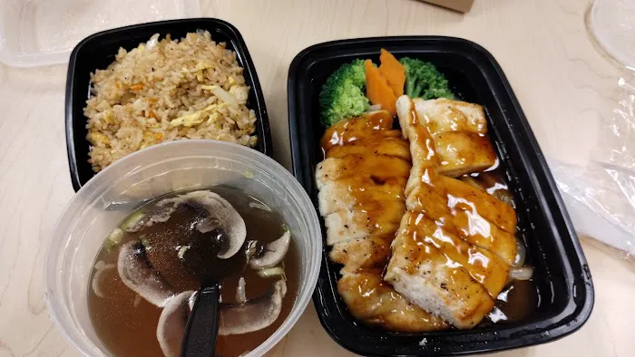 POKESTOP SUSHI & HIBACHI Picture 10