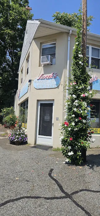 Janek's Meat Market Picture 2