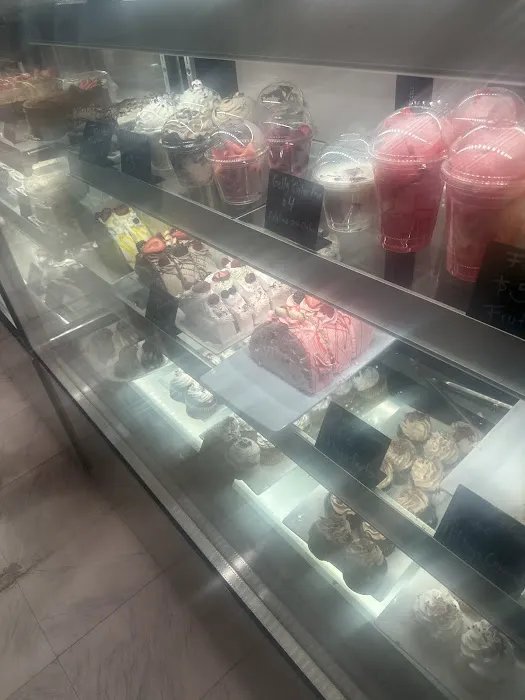 Luna Cakes Picture 1