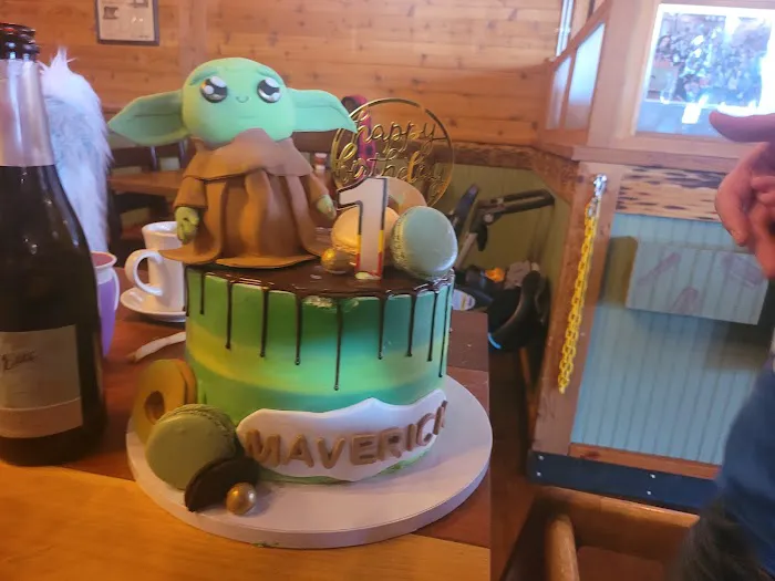 Luna Cakes Picture 2