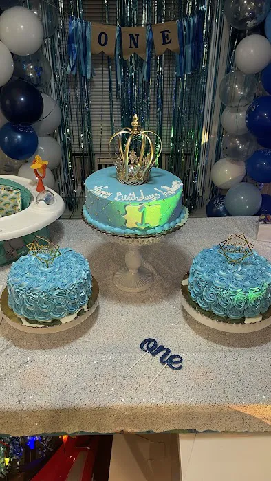 Luna Cakes Picture 6