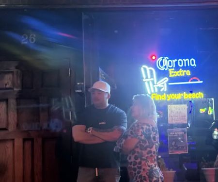 Moon 59 Bar And Grill