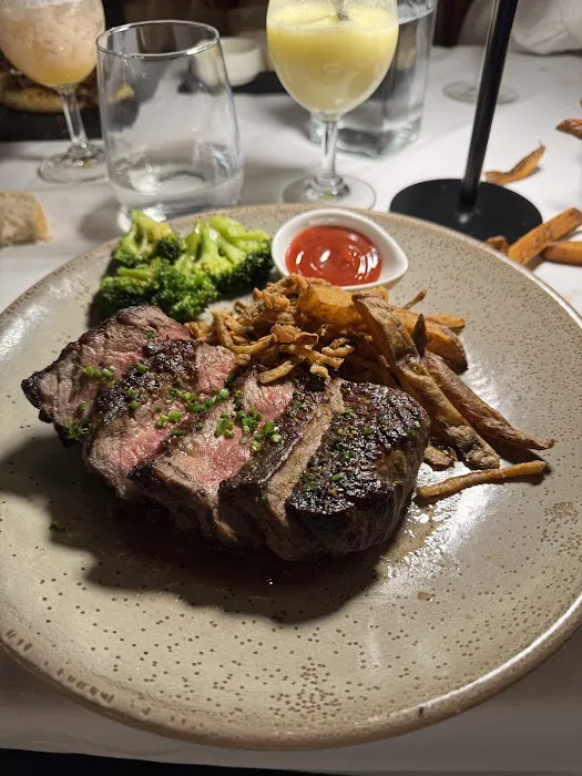 Peppercrust Steakhouse Picture 2