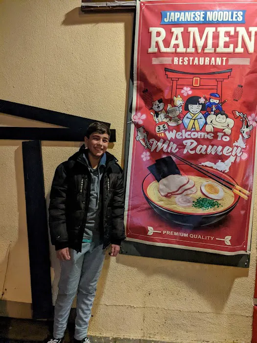 Mr. Ramen + Miss Korea Picture 2