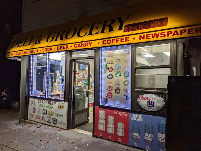 Sam Deli & Grocery Picture 2