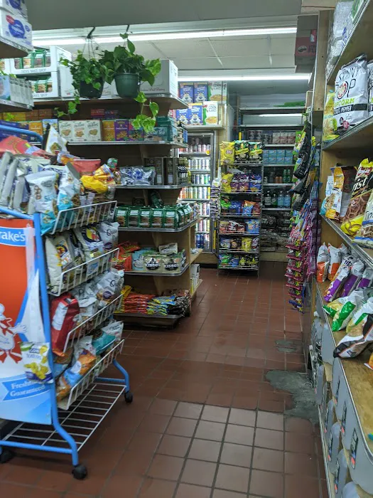 Henry's Delicatessen Picture 10