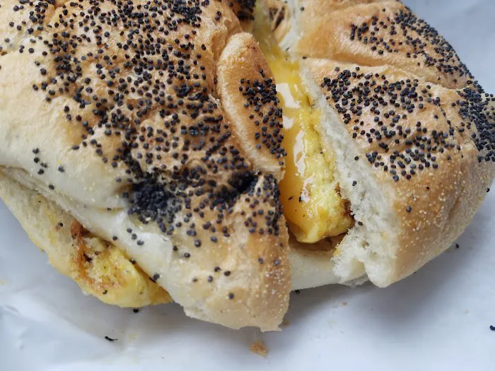 Henry's Delicatessen Picture 7
