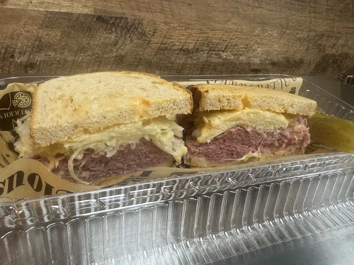 Hot Bite Delicatessen Picture 4