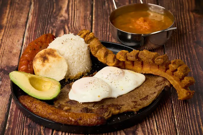 Noches de Colombia Picture 3