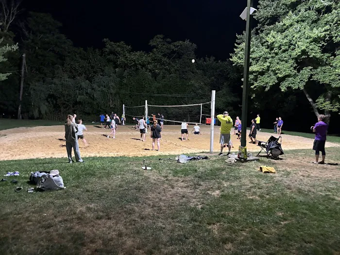 Barnyard & Carriage House Picture 4