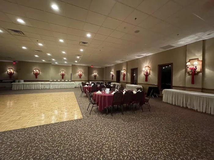 Barnyard & Carriage House Picture 2