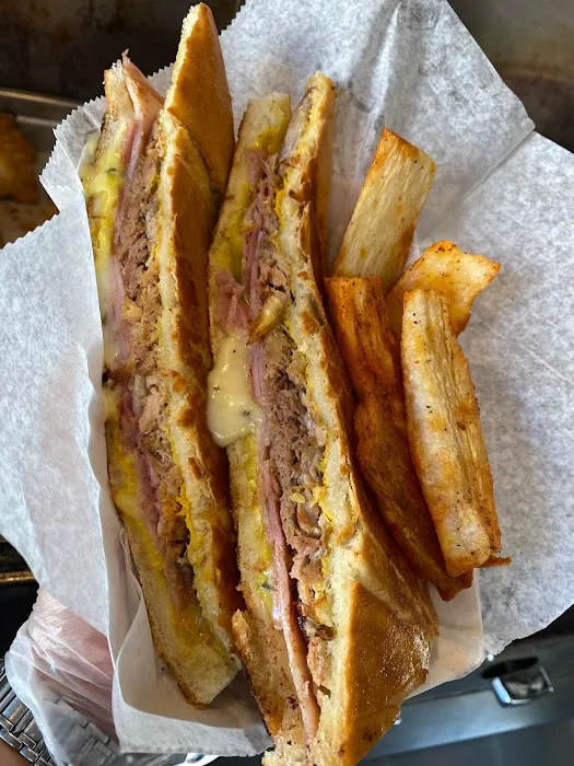 Empanada Lady Cafe Picture 8