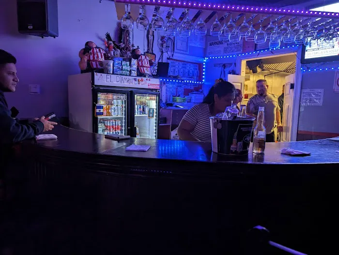 El Diamante Bar & Restaurant Picture 1