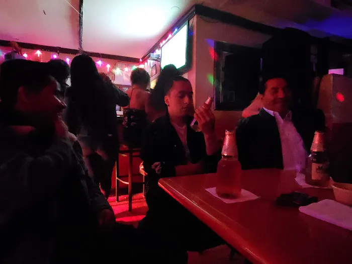 El Diamante Bar & Restaurant Picture 6