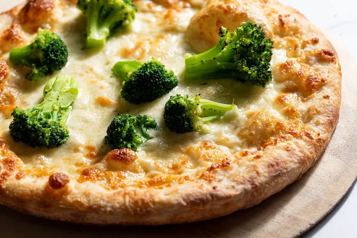 Say Cheese Express Kosher Pizza Picture 2