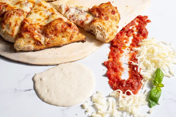 Say Cheese Express Kosher Pizza Picture 4