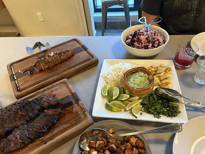 Hudson Table Stamford Picture 3