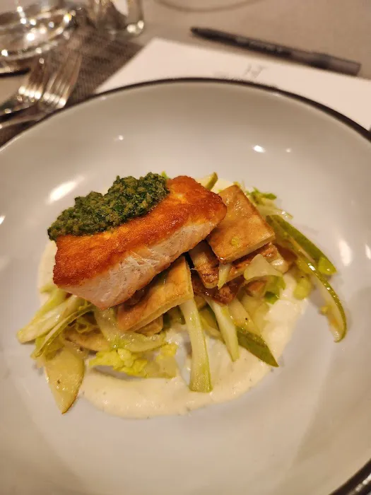 Hudson Table Stamford Picture 2