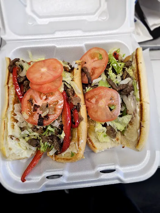 MUNDO'S FOOD TRUCK Picture 2