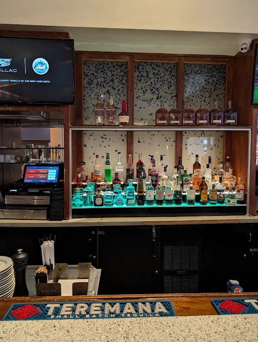 Northern Lights Bar & Lounge Picture 6