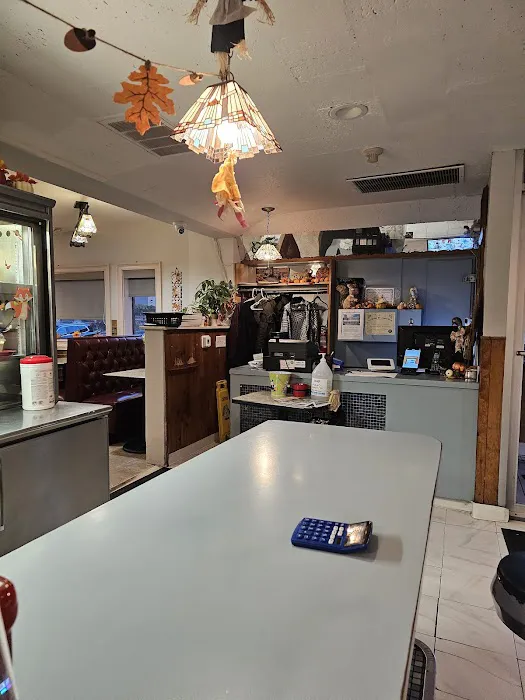 Curley's Diner Picture 4
