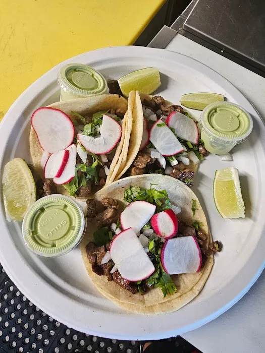 Carolina's Food Truck Picture 7