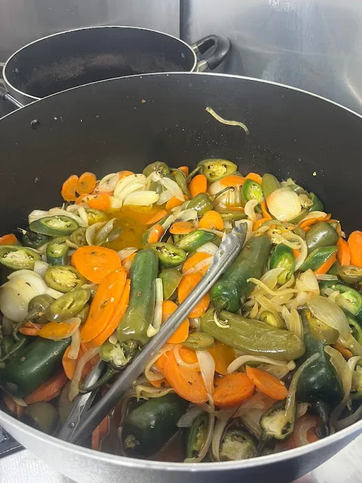 Food truck chicharroneria y carnitas la Bendición Picture 2