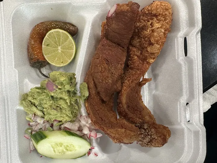 Food truck chicharroneria y carnitas la Bendición Picture 4