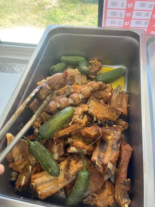 Food truck chicharroneria y carnitas la Bendición Picture 10