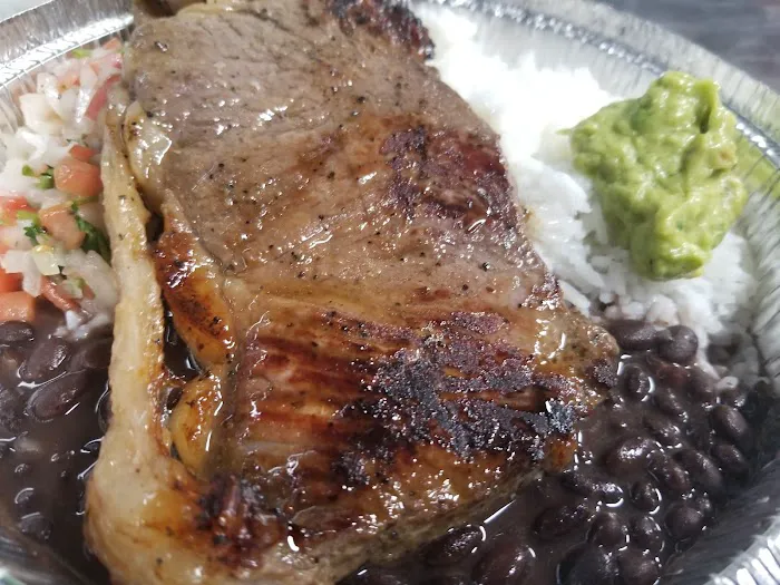 Daniel's Food Truck Picture 2