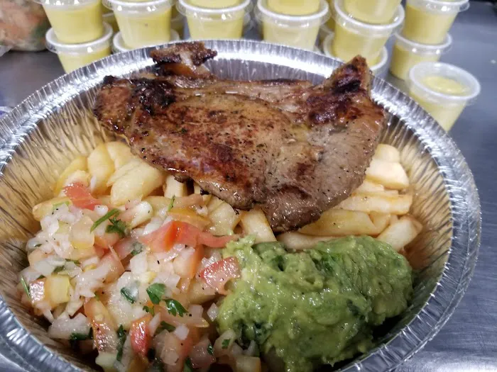 Daniel's Food Truck Picture 9