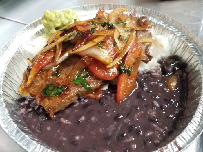 Daniel's Food Truck Picture 1