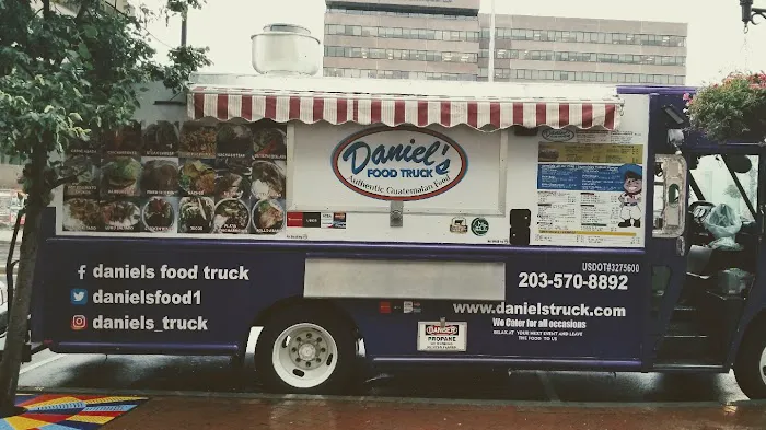 Daniel's Food Truck Picture 5