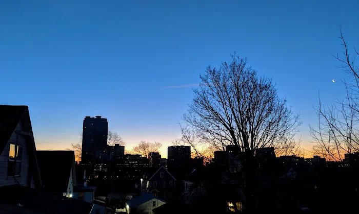 K & S Top Of The Hill Picture 2