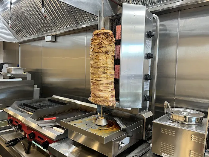 MR. FALAFEL & GELATO (Greenwich, CT) Picture 10