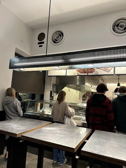 Chipotle Mexican Grill Picture 5