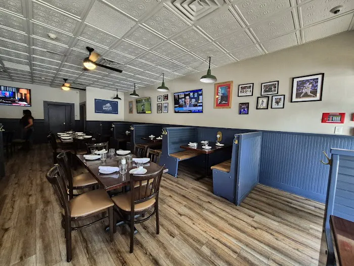 Bosco's Bar and Grill Picture 2