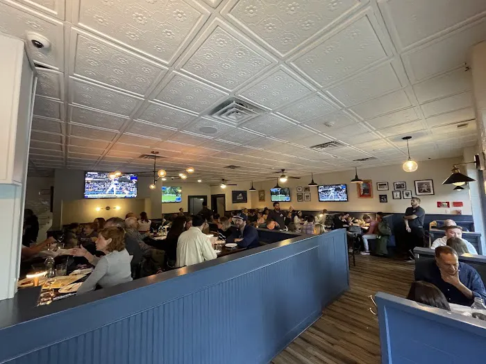 Bosco's Bar and Grill Picture 9