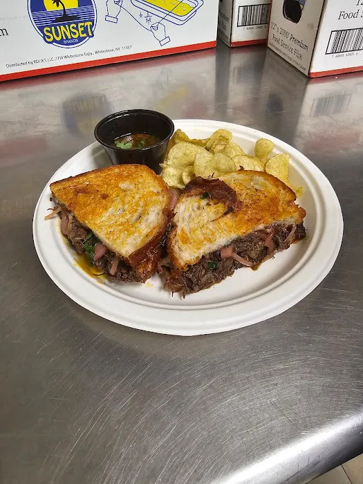 The Sandwich Maestro Picture 3