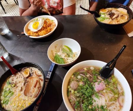 Mẹcha Noodle Bar